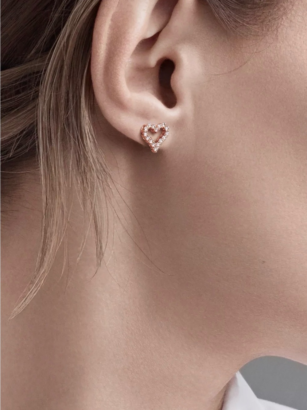 Tiffany & Co. Rose Gold Diamond Heart Stud Earrings - Picture 4 of 5